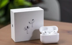 Apple AirPods Pro with Wireless MagSafe Charging Case (1st Gen) Dubai version