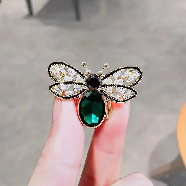 Fashionable Green Crystal Rhinestone Bee Brooch Badge for Girls and Women - Easy To Maintain